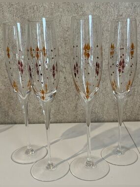 Set of 4 Decorative Champagne Flutes with Amber and Burgundy Motif